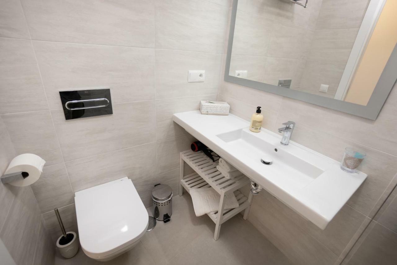 Apartamentos Mombasa 2 Planta Nerja Buitenkant foto